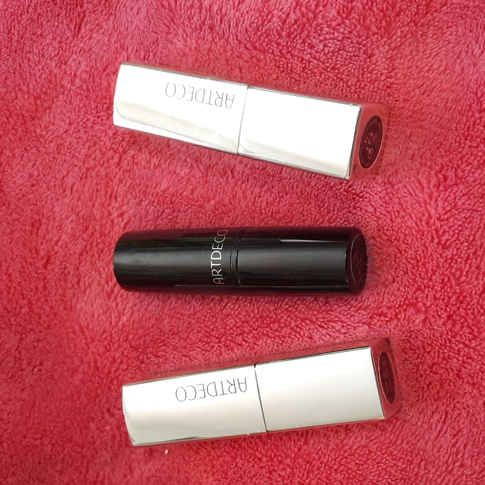 3 ArtDeco brand lipsticks
